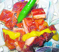  The pan-grilled boneless chicken dil ke tukare is to enliven the tastebuds  