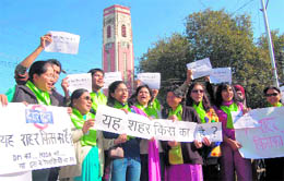 Volunteers of the Citizens for Doon hold a protest demonstration in Dehradun on Sunday