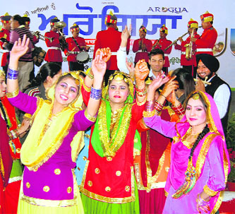 Girls present giddha at Arogya 2010, a health mela, in Amritsar on Tuesday.