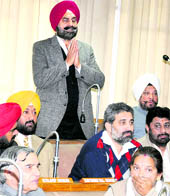 JS Kang, independent candidate for Mayor, thinking that he won offers prayers while Congress MP in front row is shocked after the wrong declaration of results in Chandigarh on Saturday