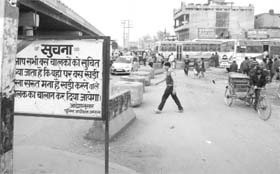Despite a police directive, buses continue to pick passengers from an unauthorised area near Ambala Cantonment. 