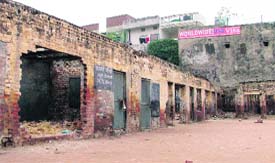 The dilapidated building of the school.