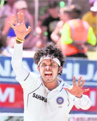 Volatile!: S Sreesanth appeals for the dismissal of Jacques Kallis in Cape Town