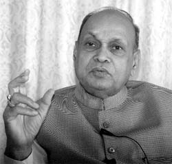 Prem Kumar Dhumal, Himachal Pradesh Chief Minister