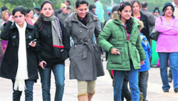 Girls soak up the sun at Sukhna Lake in Chandigarh 