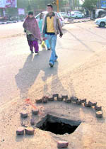 An open manhole near the District Administrative Complex in Ludhiana