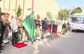 Governor NN Vohra flags off a Bharat Darshan tour of students from the BSFs frontier headquarters in Jammu on Thursday.
