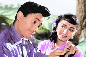 In Hum Dono, Dev Anand was in a double role opposite Nanda and Sadhana