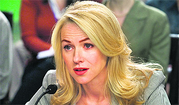 As Valerie Plame, Naomi Watts does an excellent job