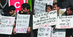 SUCI activists stage a dharna against the petrol price hike at Jantar Mantar in New Delhi 