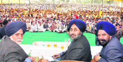 (From L): Irrigation Minister Janmeja Singh Sekhon, Deputy Chief Minister Sukhbir Singh Badal and Gurtej Singh, MLA, at a rally at Bahawala, Ferozepur,