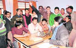 Students protest at the sub-office of the Hemwati Nandan Garhwal University in Dehradun