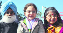 Students dressed as PM Manmohan Singh, Sonia Gandhi and President Pratibha Patil.