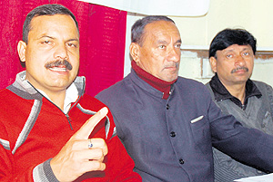 Balwant Singh Mankotia,president of the state unit of the Panthers Party,addresses mediapersons in Jammu on Friday.