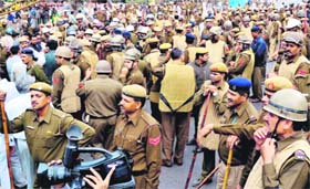 Over 4,000 residents of colonies located around the IAF ammunition depot blocked Atul Kataria Chowk in Gurgaon on Monday protesting against the administrations plans to demolish their colonies