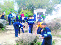 Cadets of the RIMC collect plastic on their way to the Santhla Devi Temple near Dehradun.
