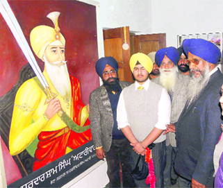 Punjab minister Gulzar Singh Ranike pays tributes to Sikh General Sham Singh Attari on his death anniversary in Attari on Thursday. 