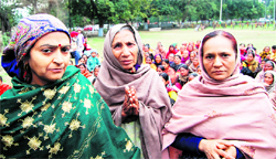 Midday meal cooks of various government schools of Punjab narrate their grievances, in Amritsar on Sunday