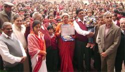 Brahmarita being greeted on her arrival at Abohar