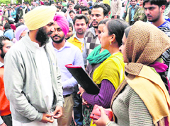 Former Finance Minister Manpreet Badal interacts with students at Punjabi University, Patiala,
