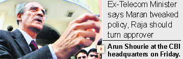 Arun Shourie at the CBI headquarters on Friday.