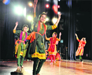 Artists perform during Virasat-i-Riyasat being organised at University of Jammu 