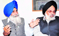 Chief of the Sarv Pradesh Gurdwara Mahaprabandhak Committee Jagjit Singh and chief of the Shiromani Gurdwara Prachar Committee