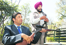 Forest Department officials at a workshop on the rescue of wild animals held at the Chhatbir zoo on Monday. 