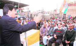 Avtar Henry addresses Congress workers in Jalandhar on Wednesday.