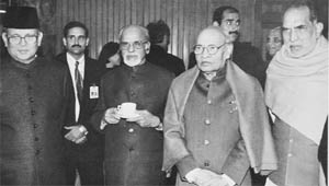 Prime Ministers all: Left to Right: V P Singh, I K Gujral, P V Narasimha Rao and Chandrashekhar in a 1998 photograph.