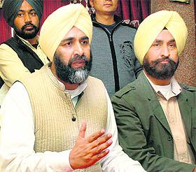 Manpreet Singh Badal addresses mediapersons in Jalandhar on Thursday.