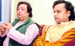 Jaikishan Maharaj(L) and Deepak Maharaj