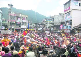 Devotees throng the Chhota Bazaar in Mandi on the concluding day of the Shivratri fair