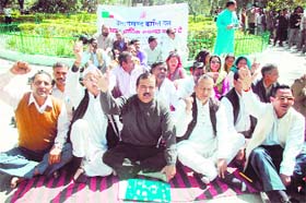 UKD workers hold a dharna at the Gandhi Park, Dehradun