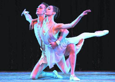 The Grand Moscow Classical Ballet recently performed the famous ballet Swan Lake 