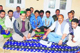 Congress leaders hold a protest in favour of ETT teachers in Dharamsala