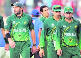 Pakistan captain Shahid Afridi (top left) says his team is prepared to play at any venue