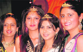 Prabhnoon and Gurleen, who bagged the first and second runners-up postgraduate title, and Bhavleen and Prabhjot, who won the undergraduate title of first and second runners-up, at a farewell party in MCM DAV College, Sector 36, Chandigarh, on Thursday.