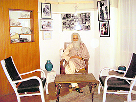 A sculpture of Sobha Singh on display at art gallery in Andretta. 