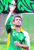 Imran Tahir throws a ball during the tarining session at Dhaka on Thursday