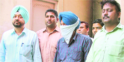 A patwari who was nabbed by sleuths of the Vigilance Bureau in Ludhiana