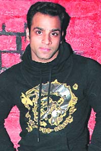 No more single: Abhishek