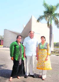 POETIC MUSINGS: Mazhar Tirmazi (centre)  Photo: S Chandan