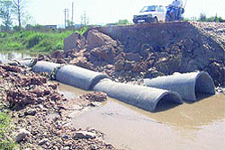 The washed away diversion on the Una-Amb road. 