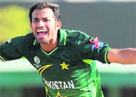 Wahab Riaz: 10-0-46-5