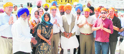 Members of the delegation at the Golden Temple.