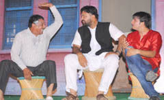 Sparsh artists staging the play Jinney Jhalley, Mere Palley