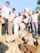 Residents of Dadu Majra protest against the poor 