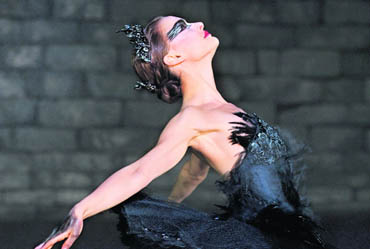 As ballerina Nina Sayers, Natalie Portman is simply sublime and fully deserving of 