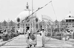 A view of the Sri Sathya Sai Institute of Health and Medical Sciences, Puttaparthi, where 85-year-old Sathya Sai Baba is hospitalised